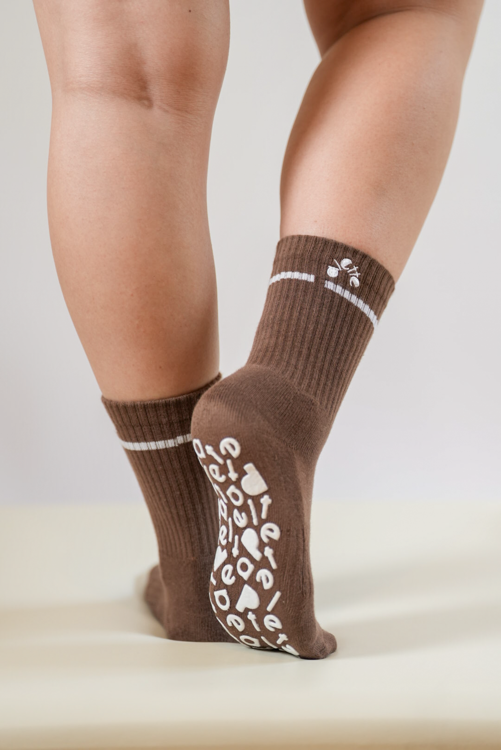 Non slip socks - Chocolate Brownie