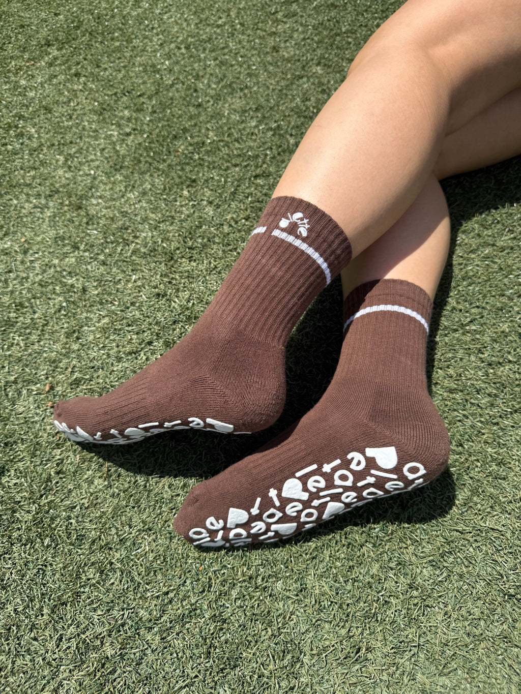 Non slip socks - Chocolate Brownie
