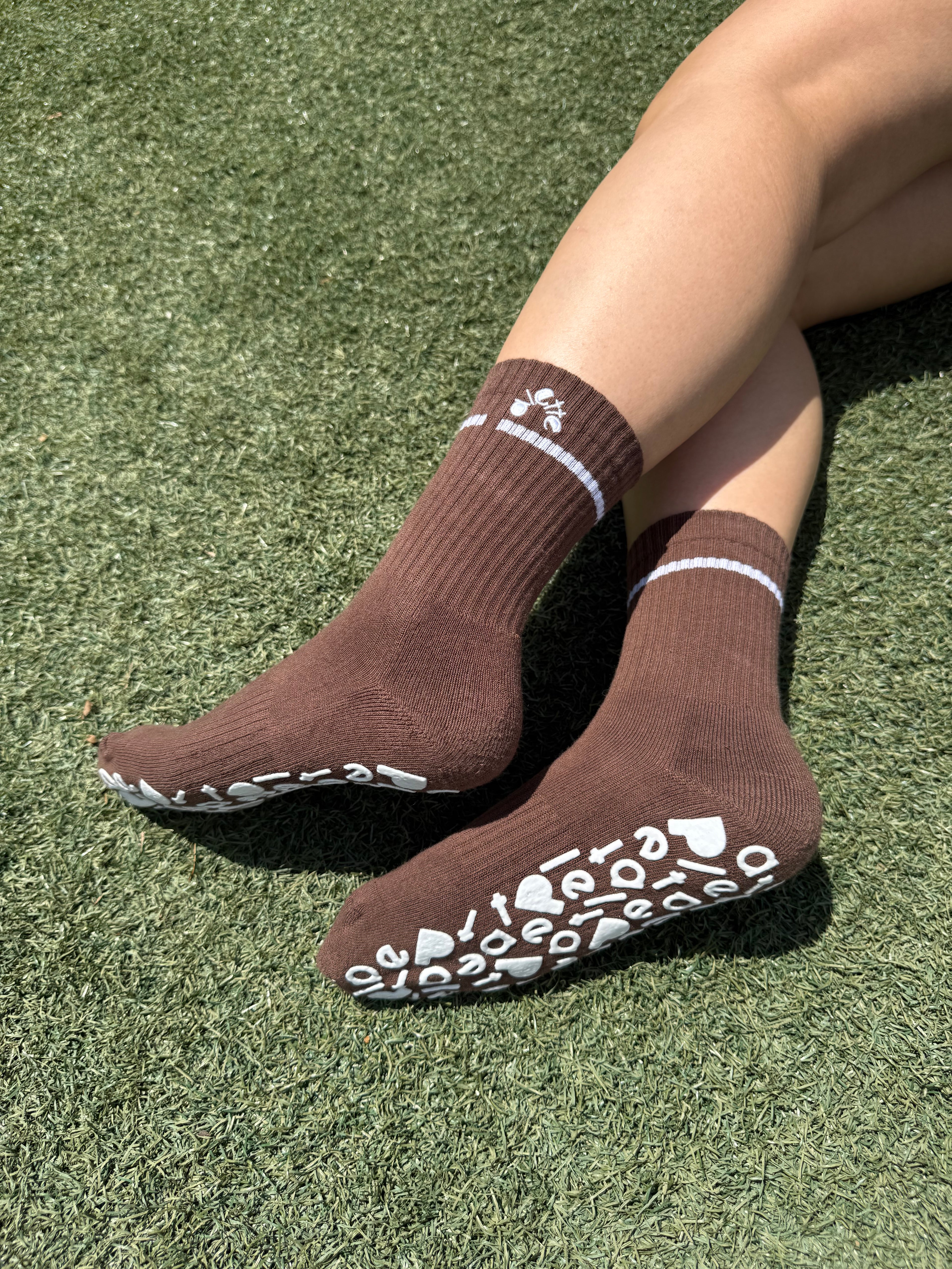 Non slip socks - Chocolate Brownie